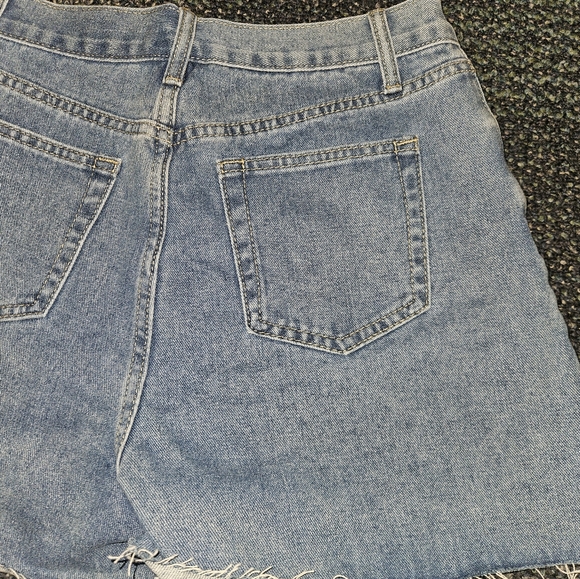 Myoursa Womans Cutoff Jean Shorts  Size M - Picture 7 of 9